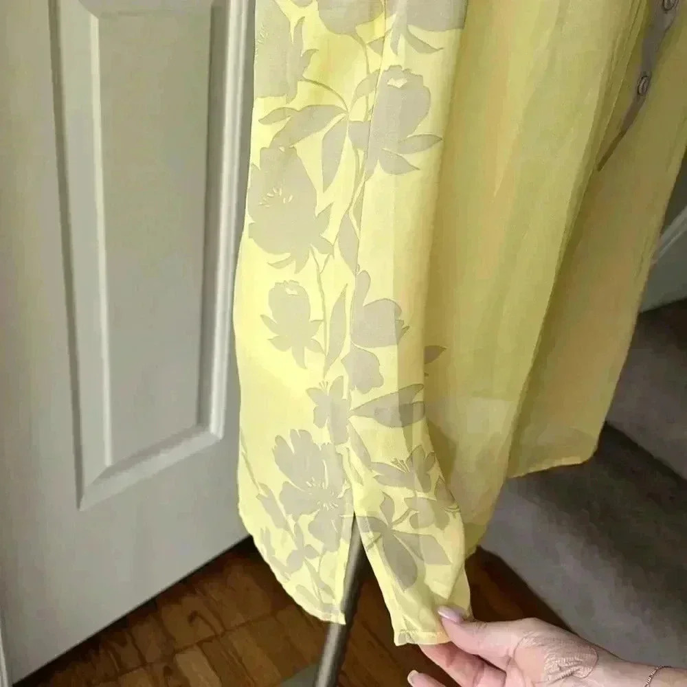 NWT size S pastel yellow w/beige flower shortsleeve blouse from The Limited - Picture 2 of 5